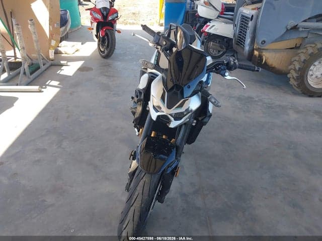 2025 KAWASAKI ZR900 S 5