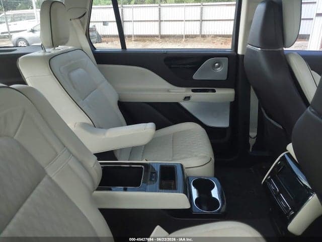 2020 LINCOLN AVIATOR BLACK 8