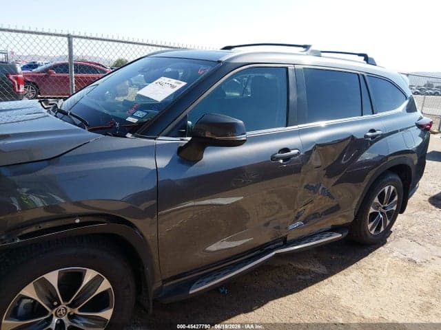 2025 TOYOTA HIGHLANDER XLE 6