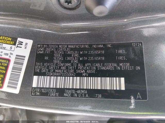 2025 TOYOTA HIGHLANDER XLE 9