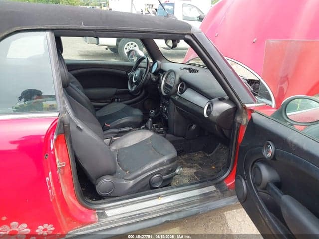 2013 MINI CONVERTIBLE COOPER 5