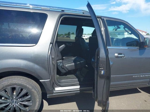 2016 LINCOLN NAVIGATOR L 8