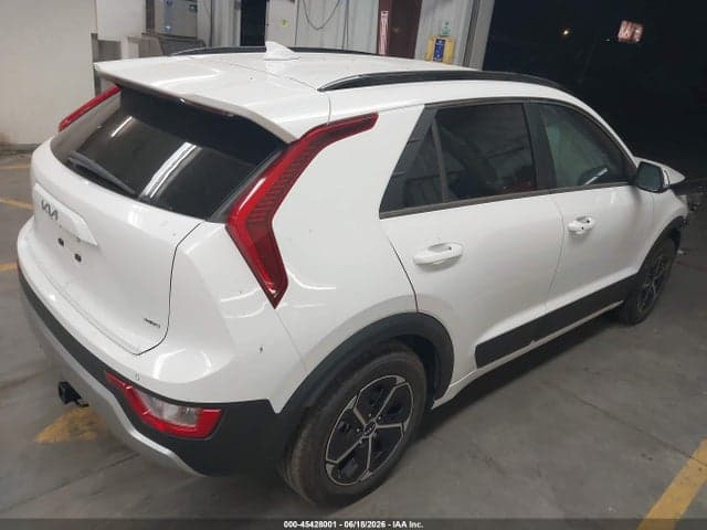 2024 KIA NIRO EX 4