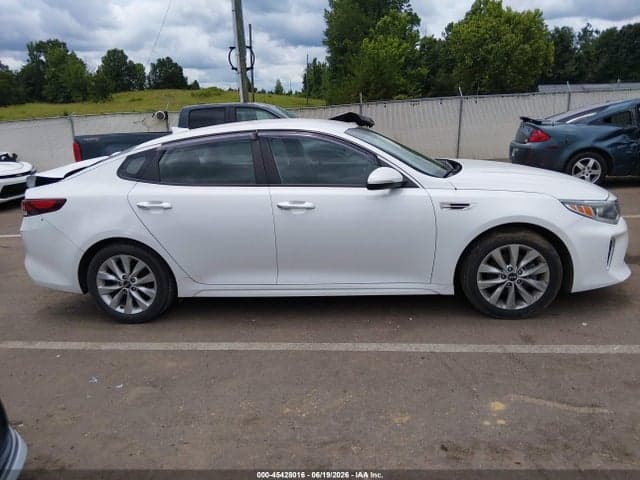 2018 KIA OPTIMA S 14