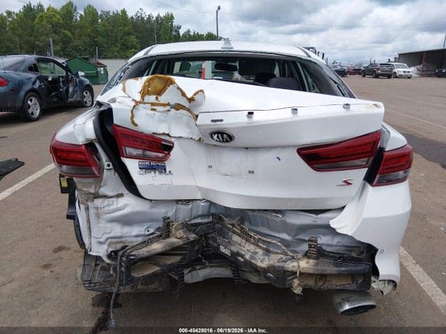 2018 KIA OPTIMA S 17