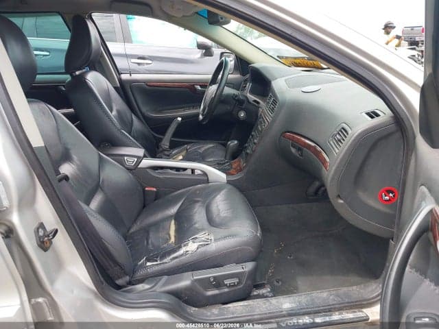 2006 VOLVO XC70 2.5T/OCEAN 5