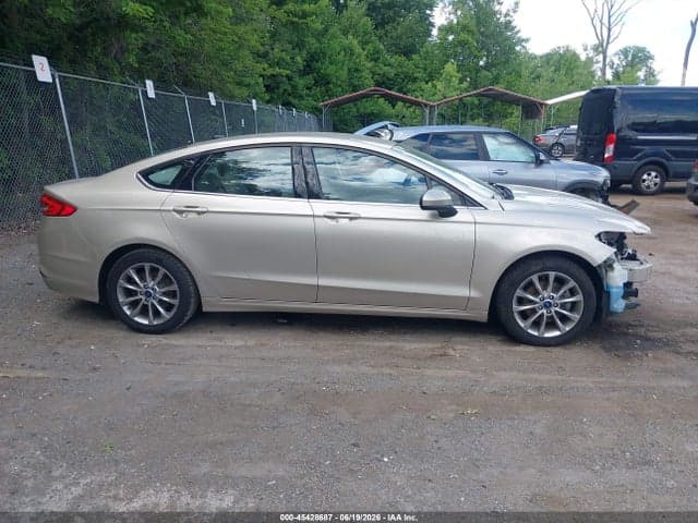 2017 FORD FUSION SE 13