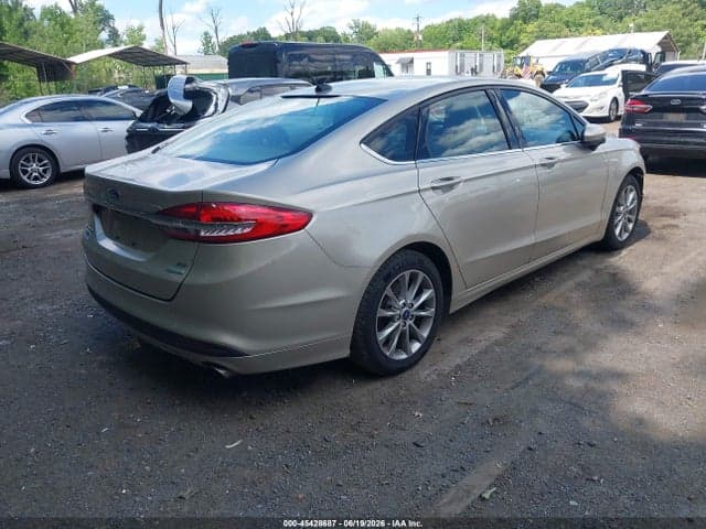 2017 FORD FUSION SE 4