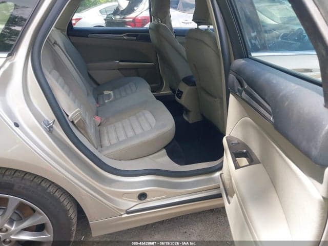 2017 FORD FUSION SE 8