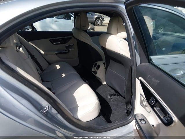 2024 MERCEDES-BENZ C 300 8