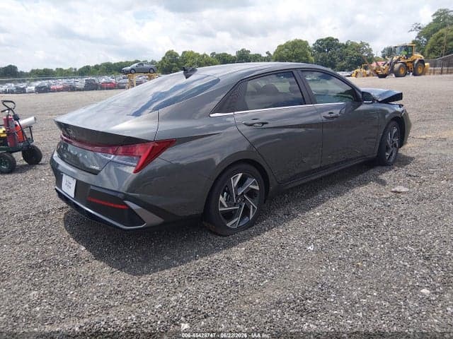 2026 HYUNDAI ELANTRA LIMITED 4