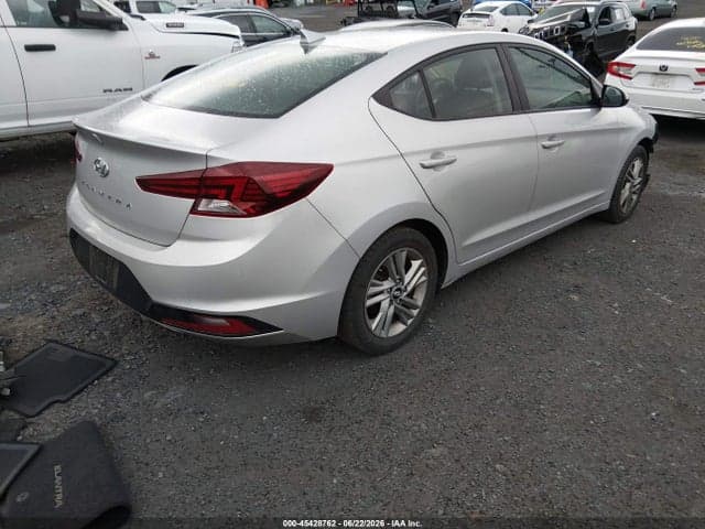 2020 HYUNDAI ELANTRA SEL 4