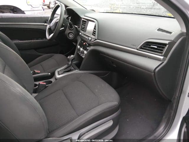 2020 HYUNDAI ELANTRA SEL 5