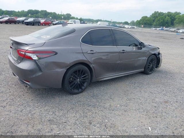 2023 TOYOTA CAMRY XSE 4