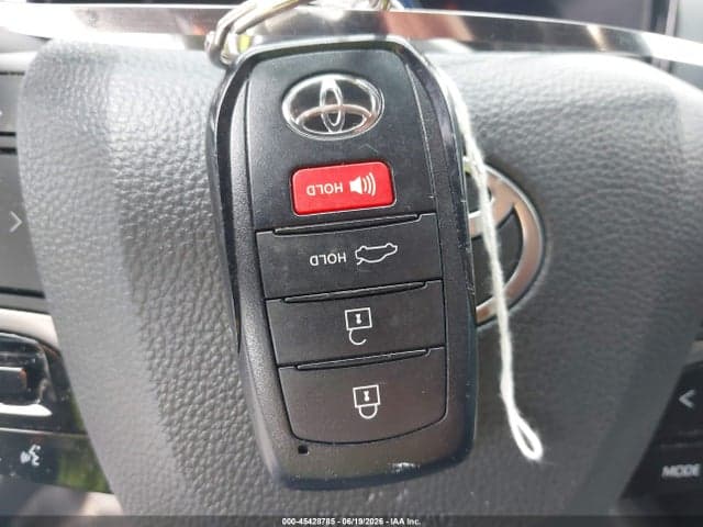2025 TOYOTA CAMRY SE 11