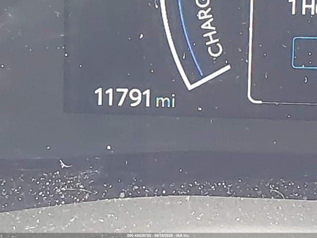 2025 TOYOTA CAMRY SE 16