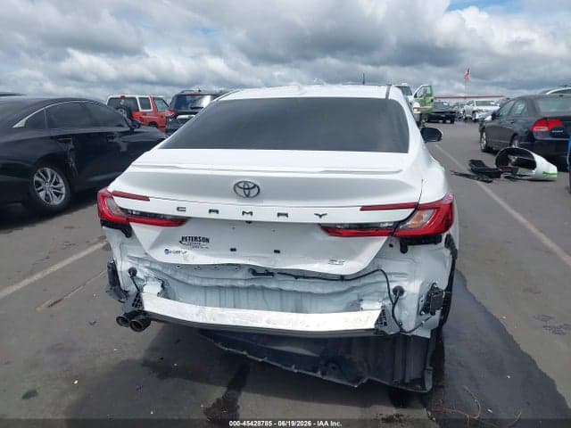 2025 TOYOTA CAMRY SE 17