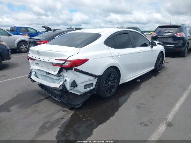 2025 TOYOTA CAMRY SE 4