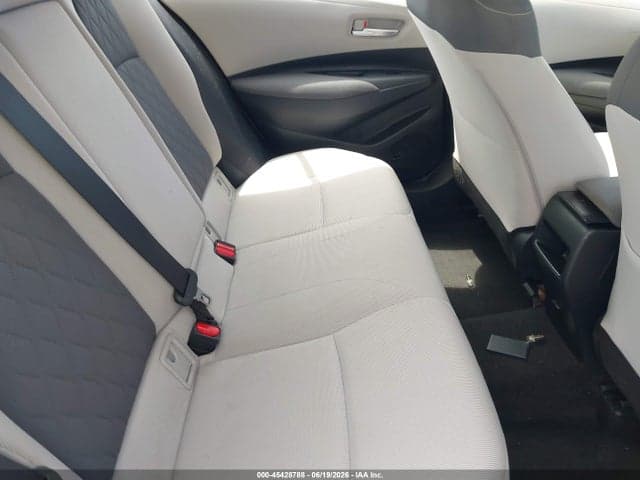 2020 TOYOTA COROLLA LE 8