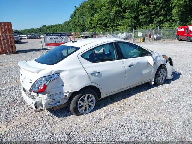 2018 NISSAN VERSA 1.6 SV 4