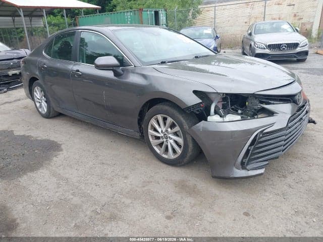 2021 TOYOTA CAMRY LE 1