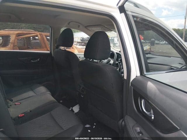 2017 NISSAN ROGUE S 8