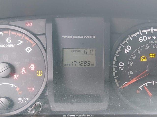 2017 TOYOTA TACOMA SR 15