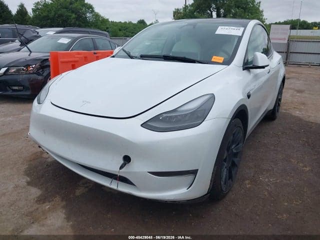 2024 TESLA MODEL Y 3