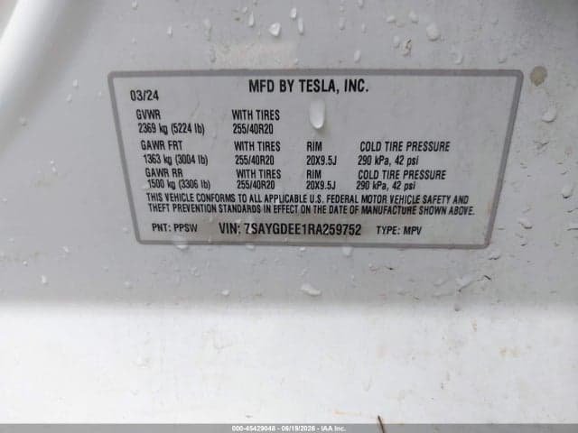 2024 TESLA MODEL Y 10