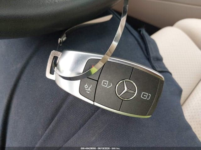 2021 MERCEDES-BENZ GLC 300 SUV 11