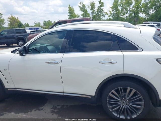 2017 INFINITI QX70 14
