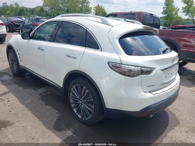 2017 INFINITI QX70 3