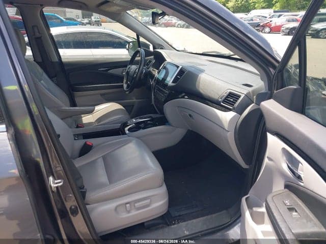 2017 HONDA PILOT TOURING 5