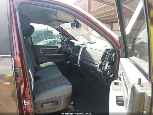 2017 RAM 1500 BIG HORN 4X2 6'4 BOX 5