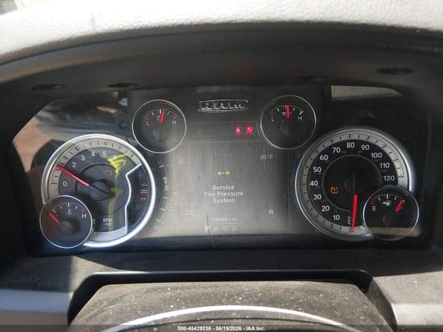 2017 RAM 1500 BIG HORN 4X2 6'4 BOX 7