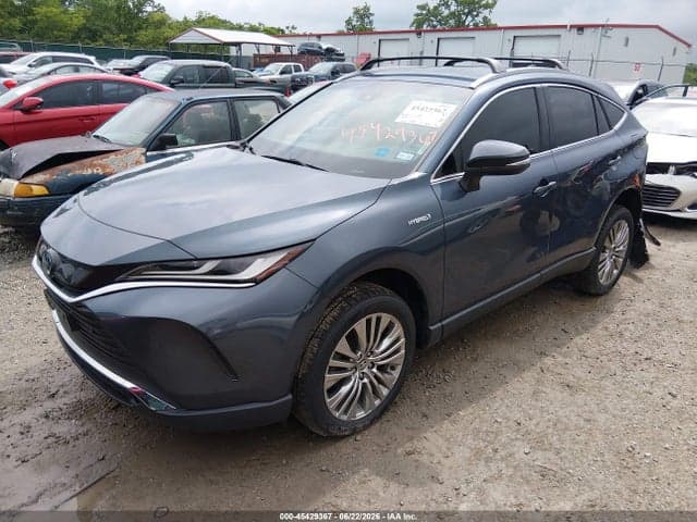 2021 TOYOTA VENZA XLE 2