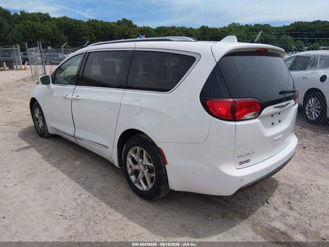 2018 CHRYSLER PACIFICA LIMITED 3