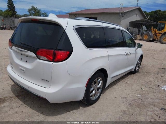 2018 CHRYSLER PACIFICA LIMITED 4