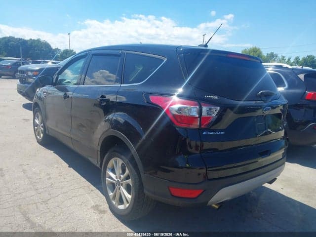 2017 FORD ESCAPE SE 3