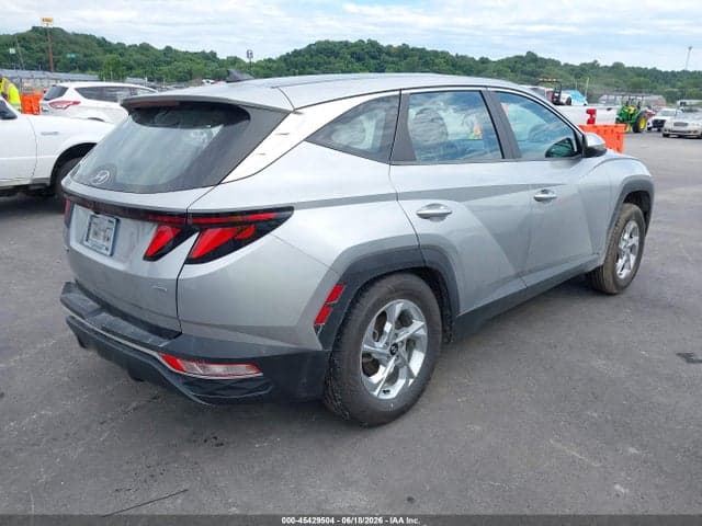2022 HYUNDAI TUCSON SE 4