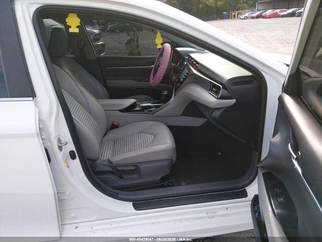 2019 TOYOTA CAMRY SE 5