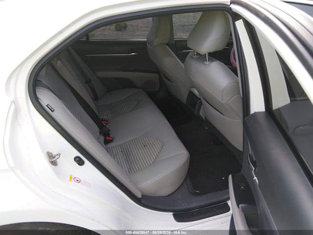 2019 TOYOTA CAMRY SE 8