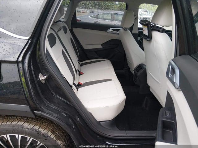 2026 VOLKSWAGEN TAOS SE 8