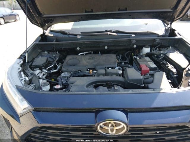 2024 TOYOTA RAV4 XLE 10