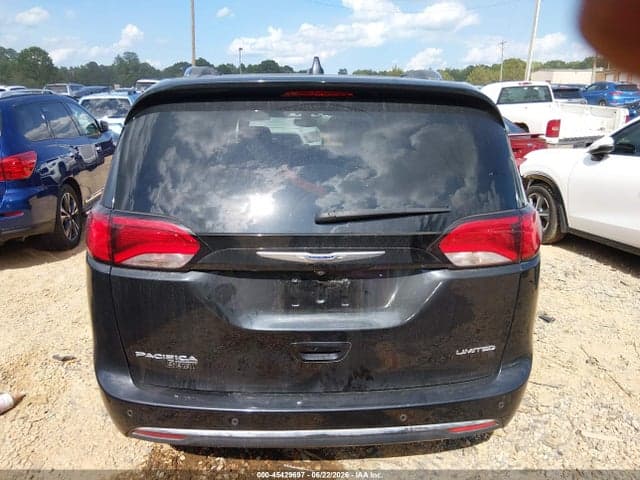2020 CHRYSLER PACIFICA LIMITED 17
