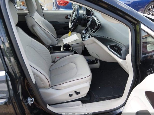2020 CHRYSLER PACIFICA LIMITED 5