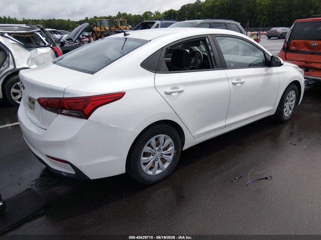 2019 HYUNDAI ACCENT SE 4