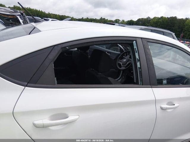 2019 HYUNDAI ACCENT SE 6