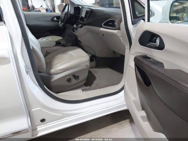 2020 CHRYSLER PACIFICA TOURING L PLUS 5