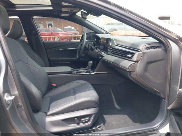 2025 TOYOTA CAMRY XSE 5